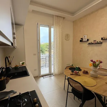 Casa Vittoria - Moderno Bilocale A Pochi Passi Dal Mare *